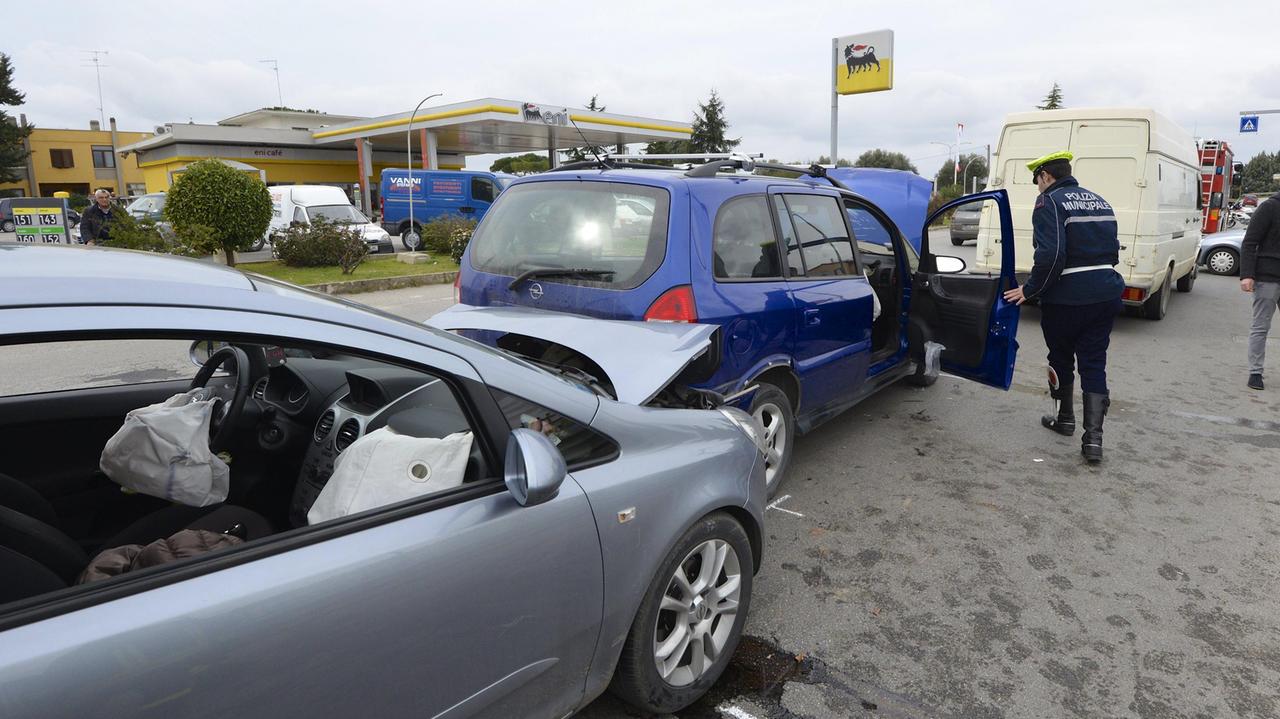 Tamponamento sull'Aurelia (foto agenzia Bf)