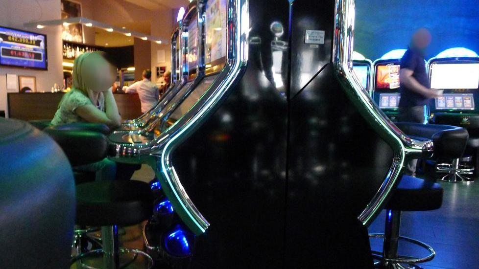 «Minorenni fuori dai luoghi del gioco»