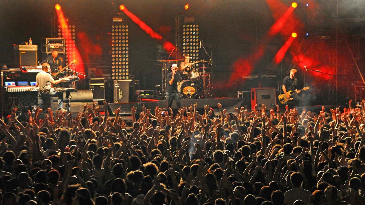 Lo show dei Subsonica a Pistoia