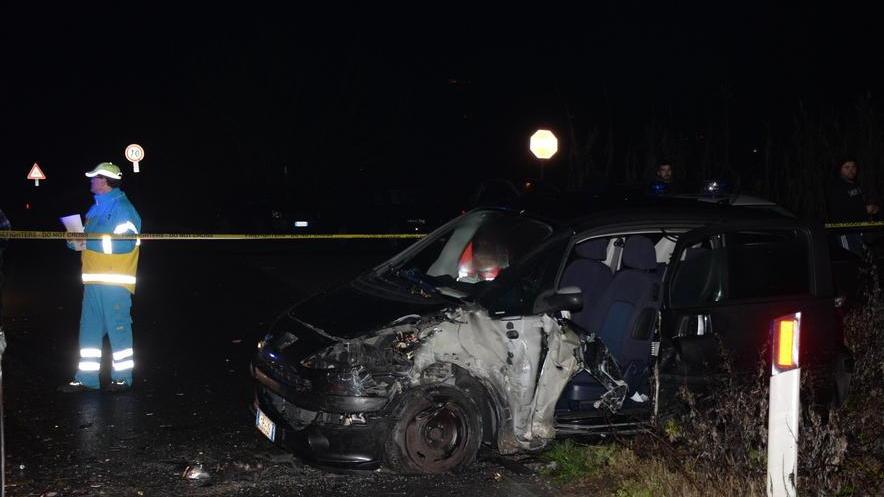 Uno degli incidenti mortali verificatisi in via del Monte Ovest (foto F. Silvi)