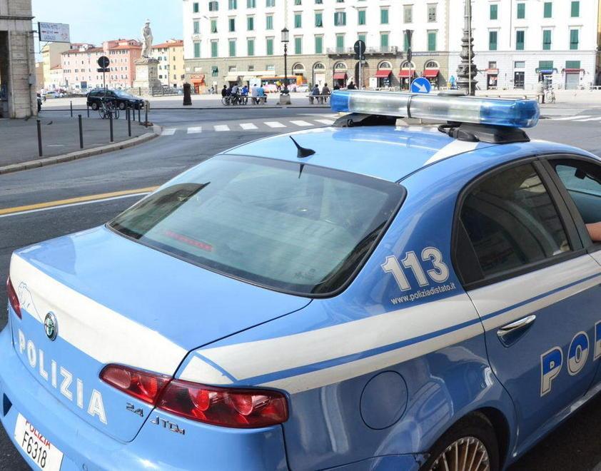 Bullo lo aggredisce, mamma chiama il 113 