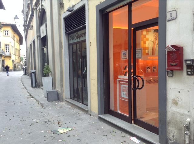 Il negozio Wind di corso Mazzoni visitato dai ladri