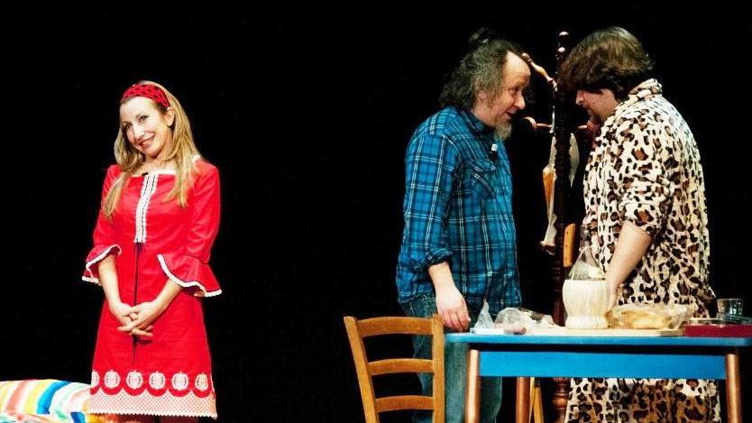 Il teatro Liquido, al Verdi di Casciana Terme fa un omaggio all’estro toscano di Carlo Monni