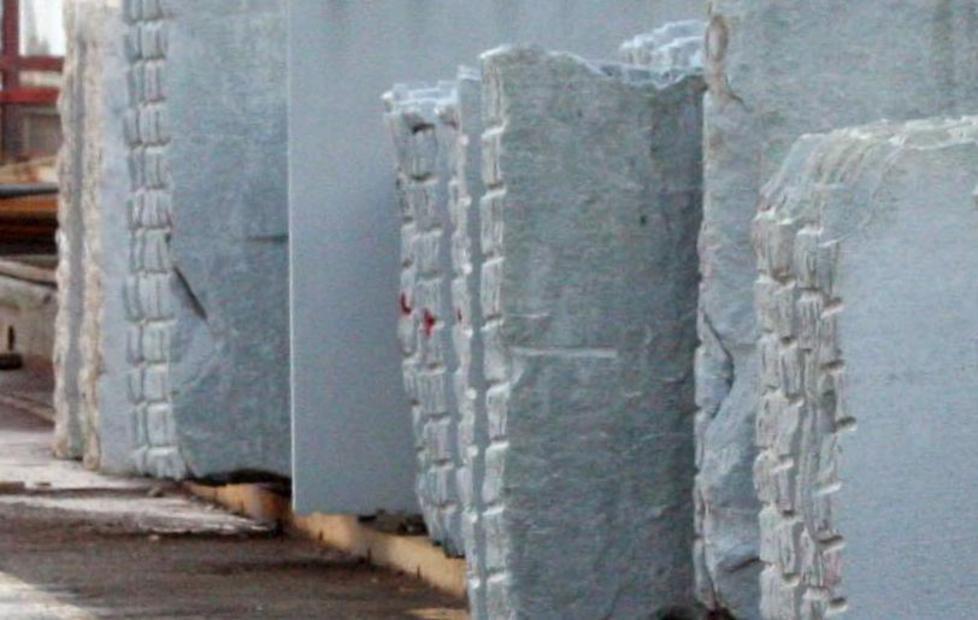 Blocchi al “nero”, la ditta fa opposizione 