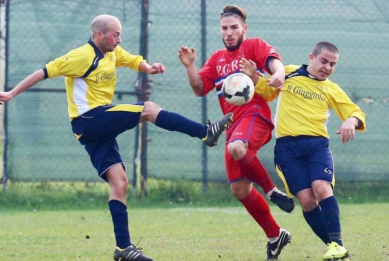 La Flos vince in rimonta 