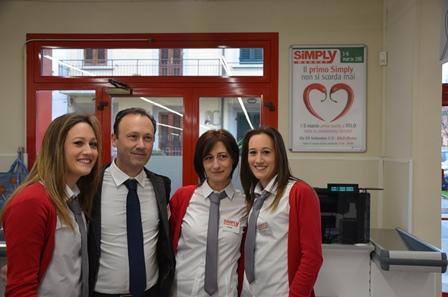 La squadra del nuovo supermercato Simply