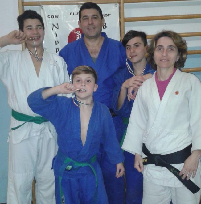 Oro per tre con il judo gavorranese