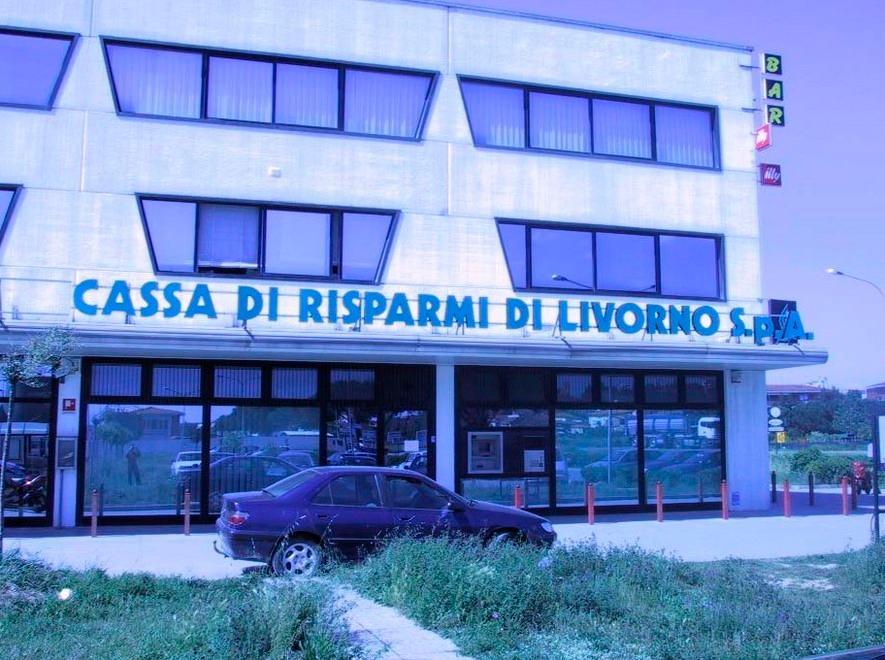 Banca svaligiata nella notte ladri via con 35.000 euro 