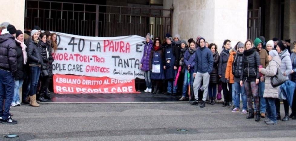 Call center, in 450 sull’orlo del precipizio 