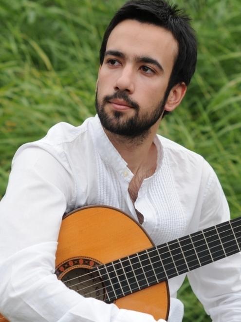 La chitarra di Eren Sualp per la Gmi 