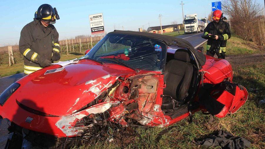 Scontro fra due auto, grave 34enne