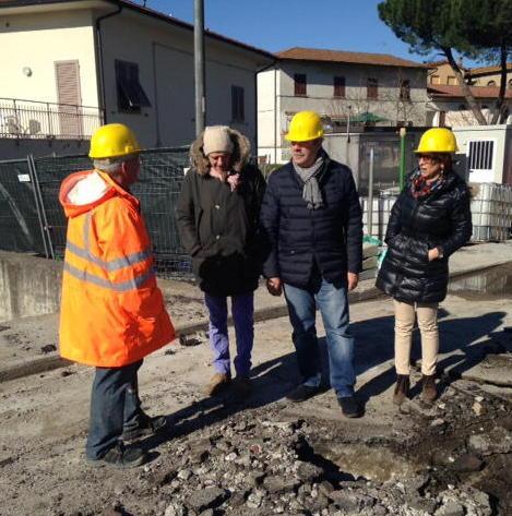 Il sopralluogo degli amministratori a Ponte a Egola