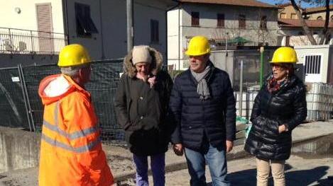 Il sopralluogo degli amministratori a Ponte a Egola