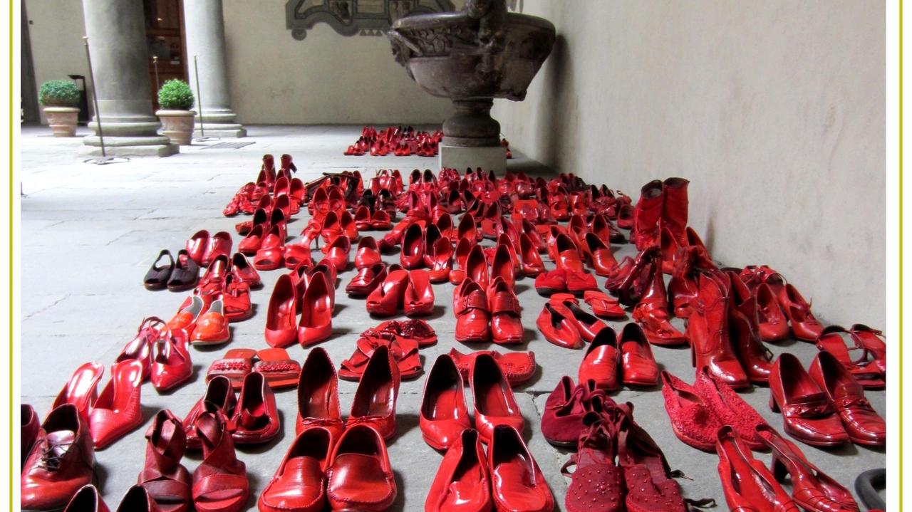 Scarpe rosse contro la violenza sulle donne