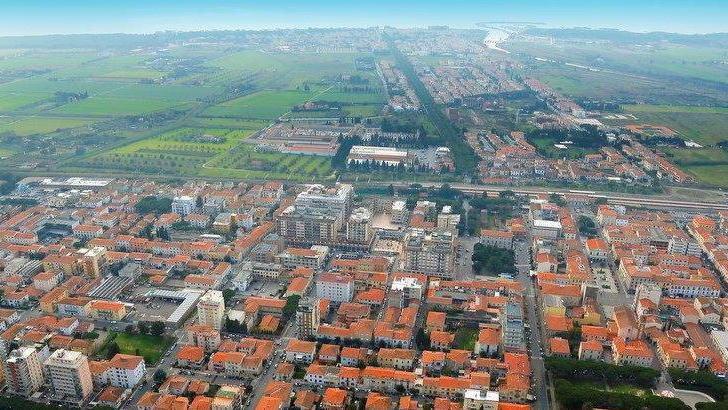 Stangati i fondi commerciali vuoti