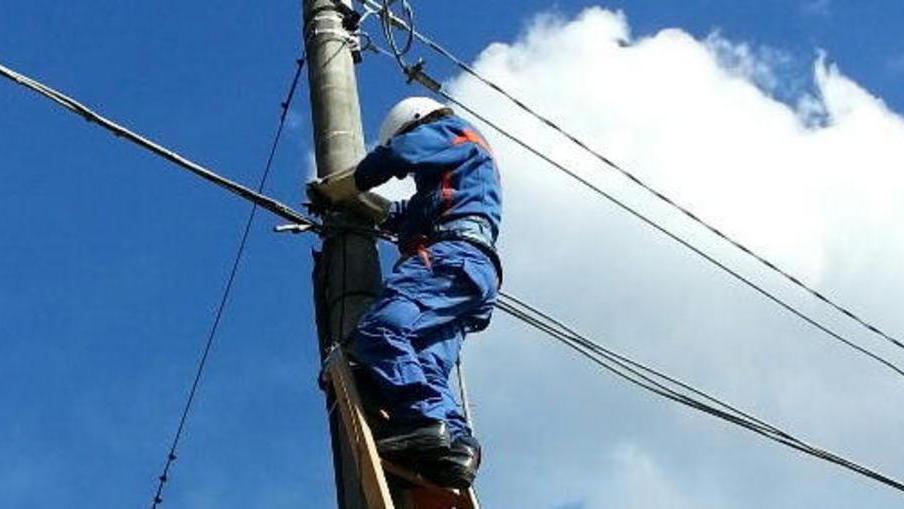 Torna la corrente anche nelle zone isolate, i rimborsi
