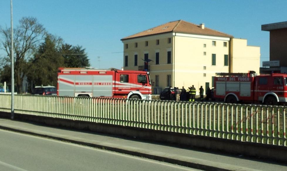 Paura in via Postale A fuoco bombola di gpl 