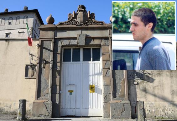 Va ad una festa di bimbi il matricida evaso dall’Opg 