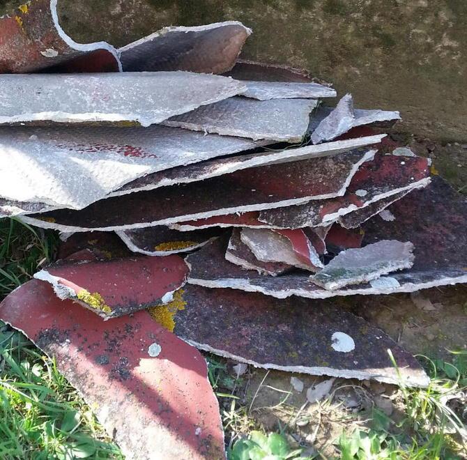 Bombola di gas in fiamme evacuati due palazzi 