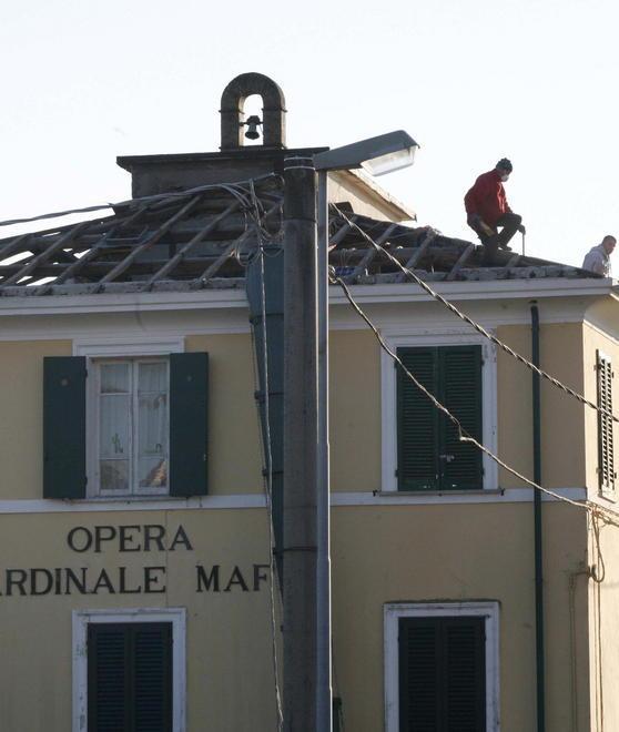 Scoperchiata la sede del Gruppo per Servire 