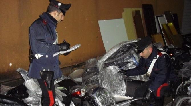 Rapina in ditta, due arresti e un sequestro 