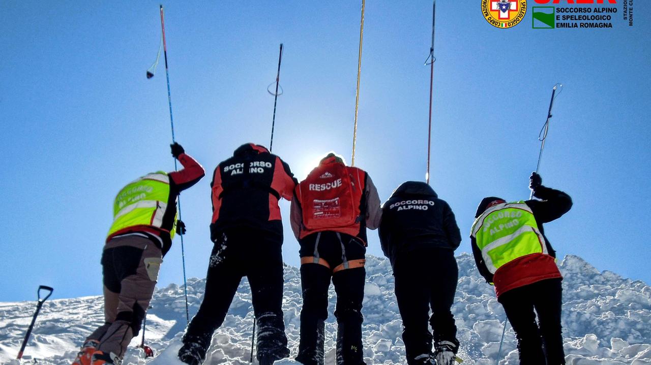 Prove di valanga al lago Calamone con il Saer