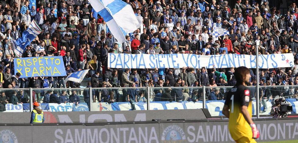 Spettacolo con Junior cup e Scuola del tifo E la Maratona pensa agli amici del Parma