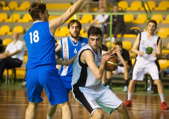 Geonova irriconoscibile finisce ko 