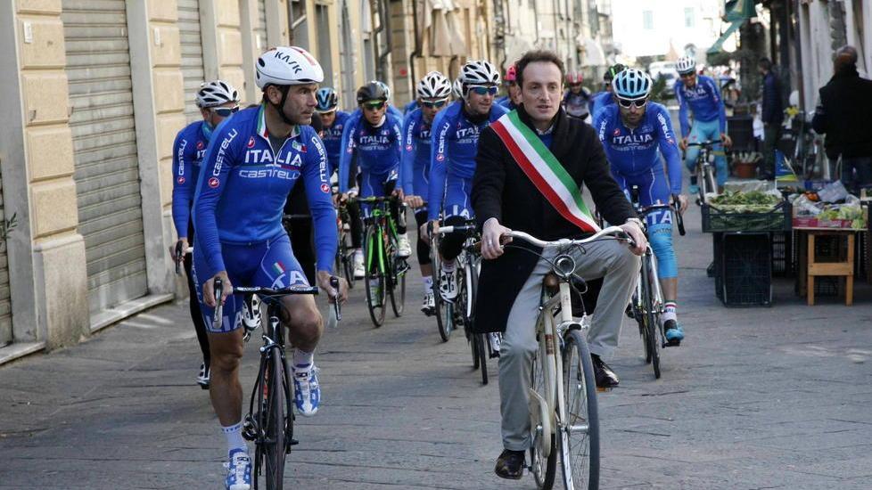 La solidarietà della nazionale di ciclismo