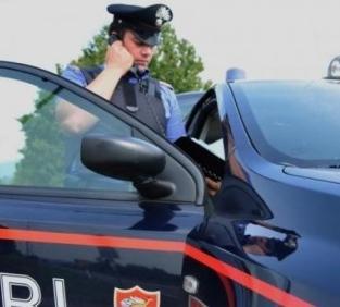 Ruba il Doblò e poi spara Rapina avvolta nel mistero 