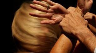 Donne vittime di violenze, marito e fratello nei guai