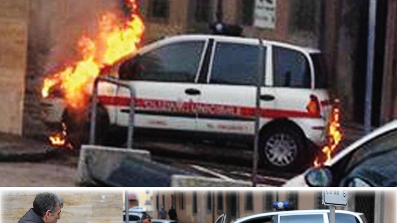 L'auto dei vigili incendiata nelle scorse settimane