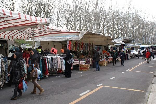 Il mercato in via dei Bacchettoni