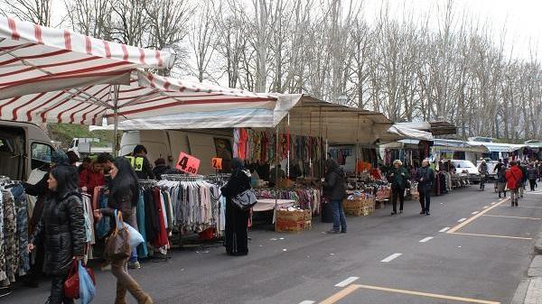 Il mercato in via dei Bacchettoni