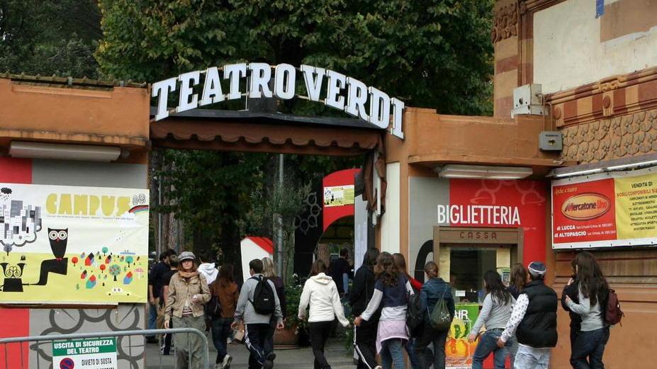 La statua di Giuseppe Giusti sarà collocata davanti al teatro che porta il suo nome