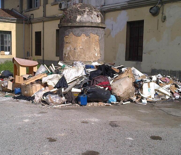 Ditte fantasma, abusi e degrado l’ex Saffa villaggio dell’illegalità 