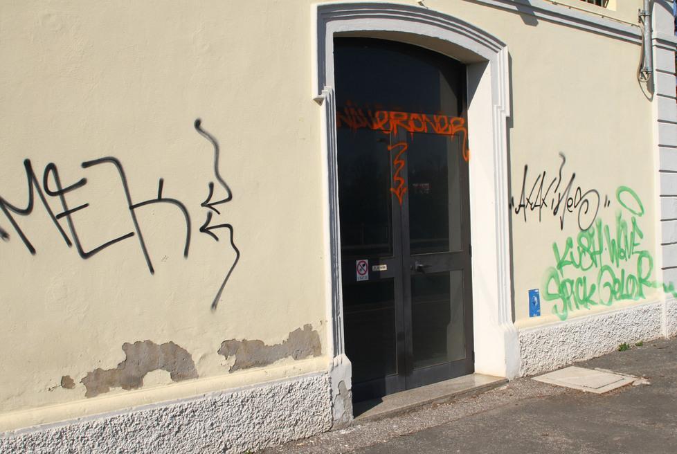 Nuovi furti e vandalismi ai danni della Fer