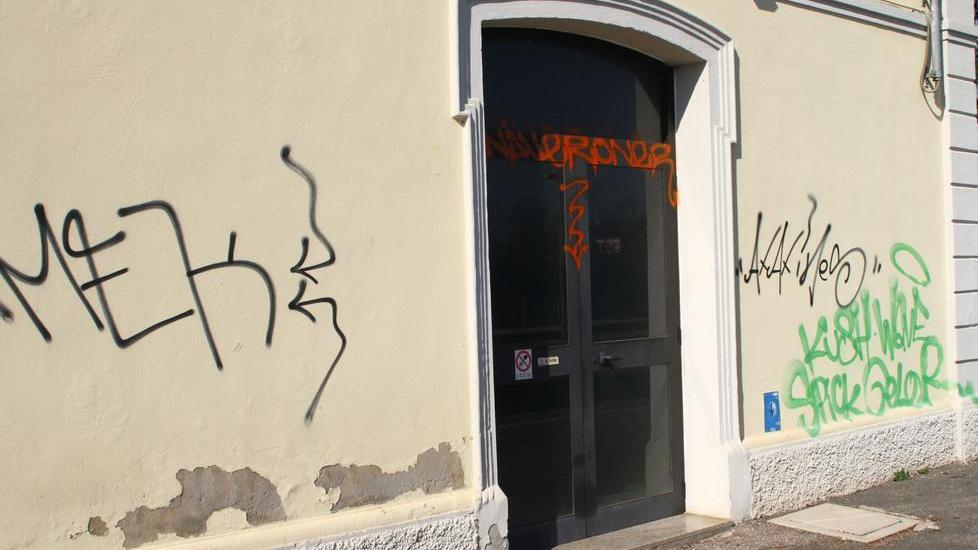 Nuovi furti e vandalismi ai danni della Fer