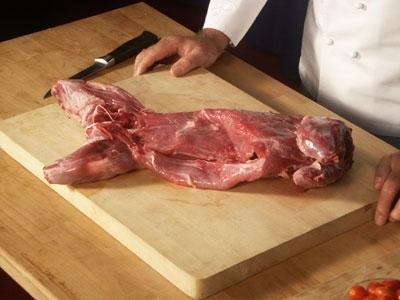 Carne di nutria pronta per la marinatura