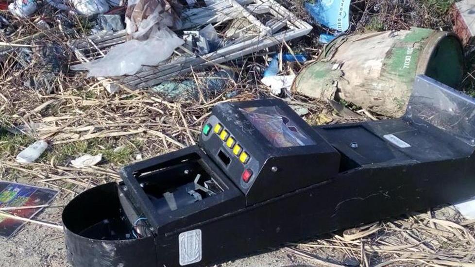Ritrovata una slot machine rubata