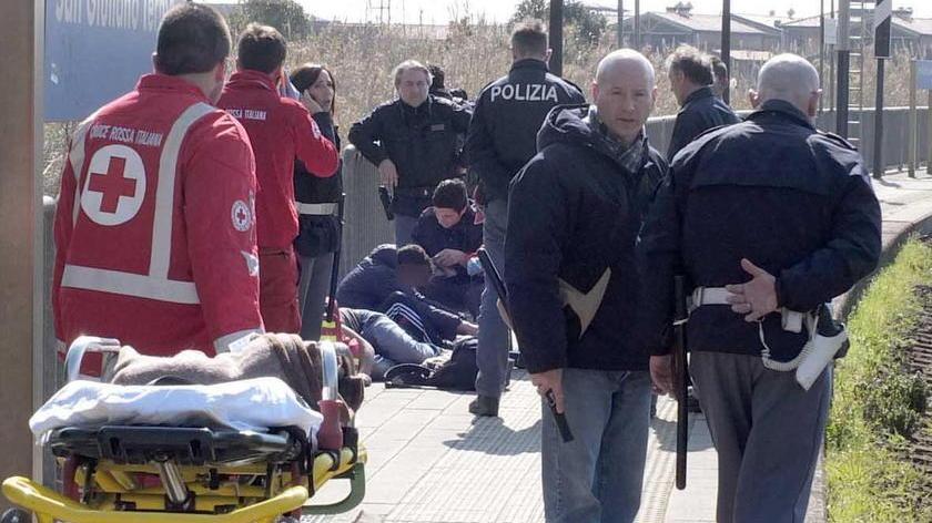 Ubriachi e prepotenti il treno deve fermarsi