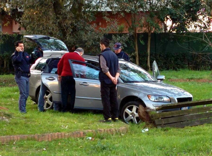 Fuga a folle velocità per le vie del centro 