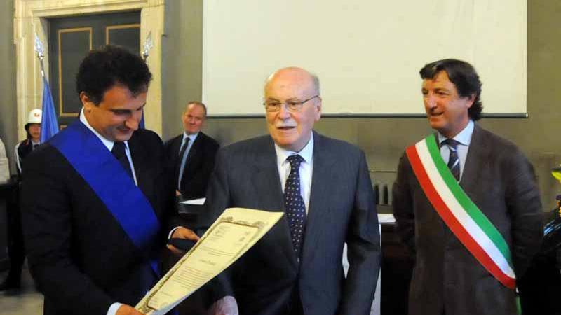 Cesare Piccioli al centro