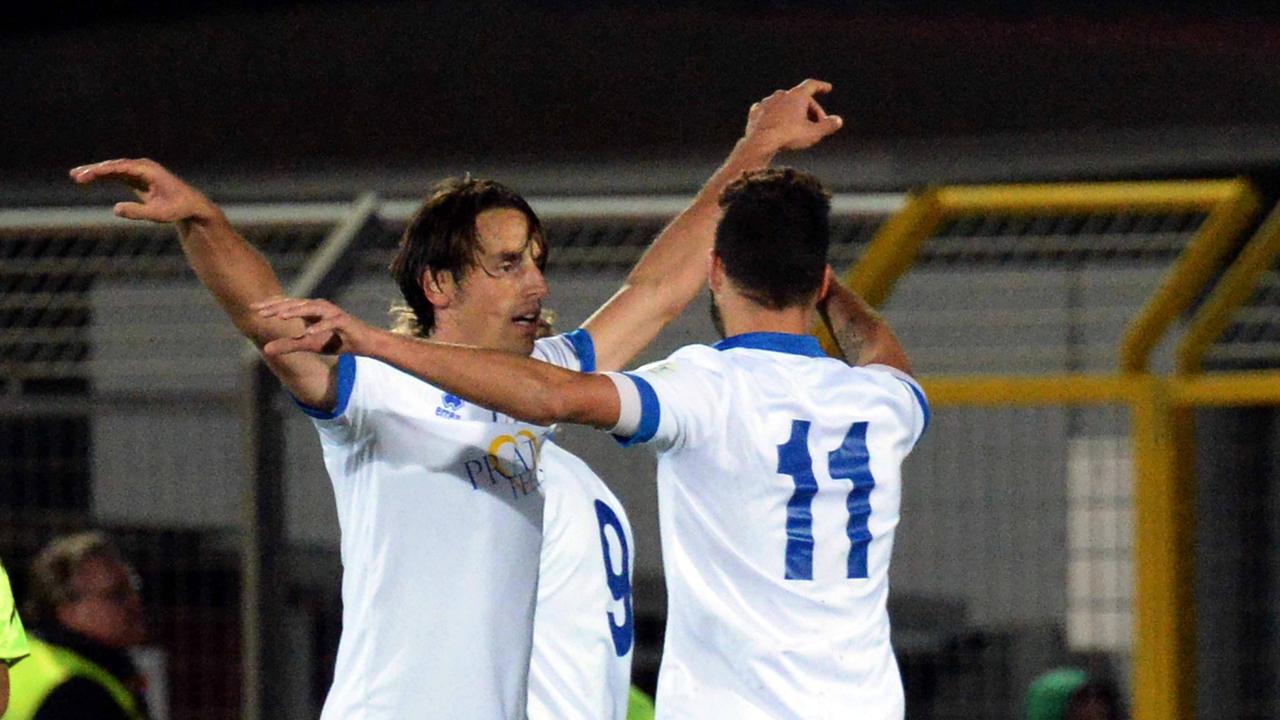 Fanucchi e Bocalon festeggiano un gol