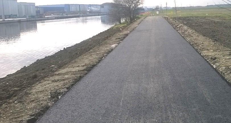 Il tratto di pista ciclabile lungo i Navicelli