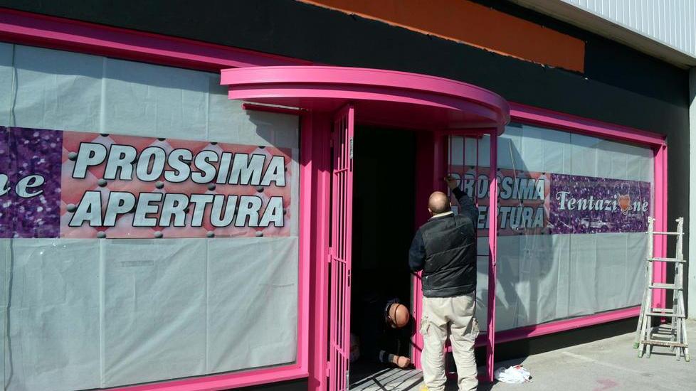 L’eros al posto del marchio Piaggio