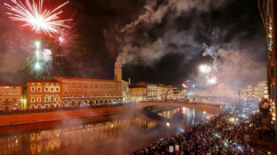 Luminara contro la pizza sprint per la lista Unesco