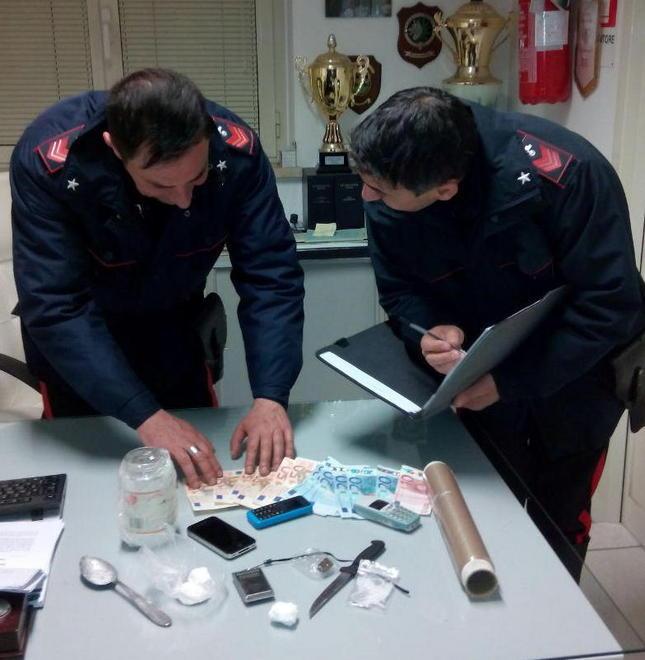 Sorpresi con la droga in casa 