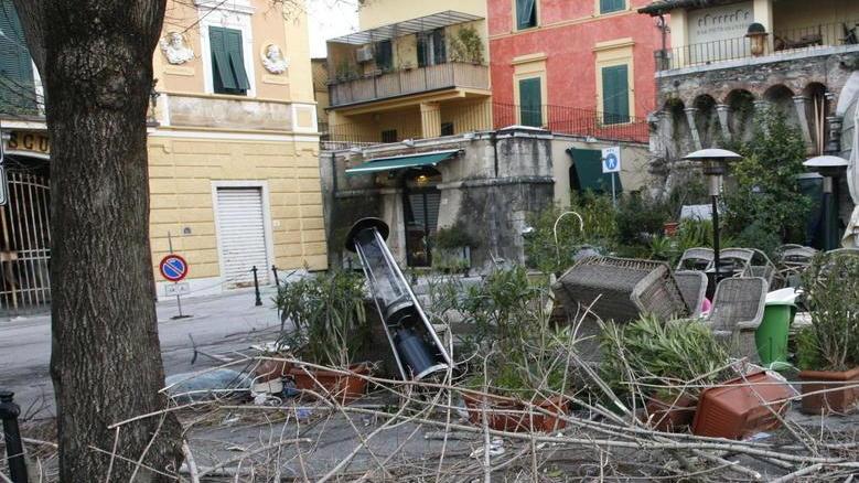 Ritorno in classe per 250 alunni, molti restano a casa