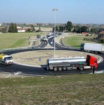 La rotatoria sull’Adriatica è stata aperta al traffico 